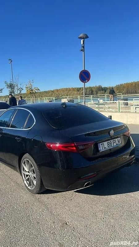 Utilizat 2019 Alfa Romeo Giulia Berlinǎ | 20.000 EUR (Preț OK) - Imagine 1/4