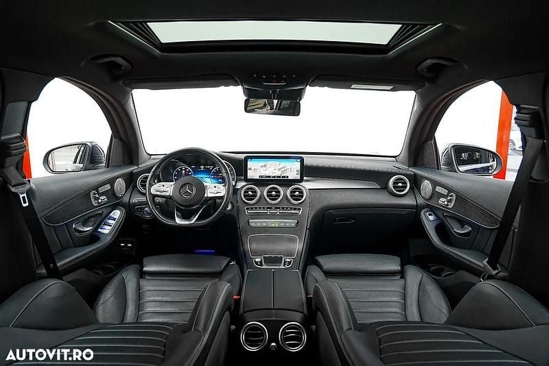 Second-hand Mercedes GLC300 AMG line Plus 319 CP (234 kW) 2020 Culoarealbastru Coupe
