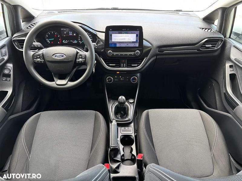 Second-hand Ford Fiesta Trend 75 CP (55 kW) 2022 Culoarealb Hatchback