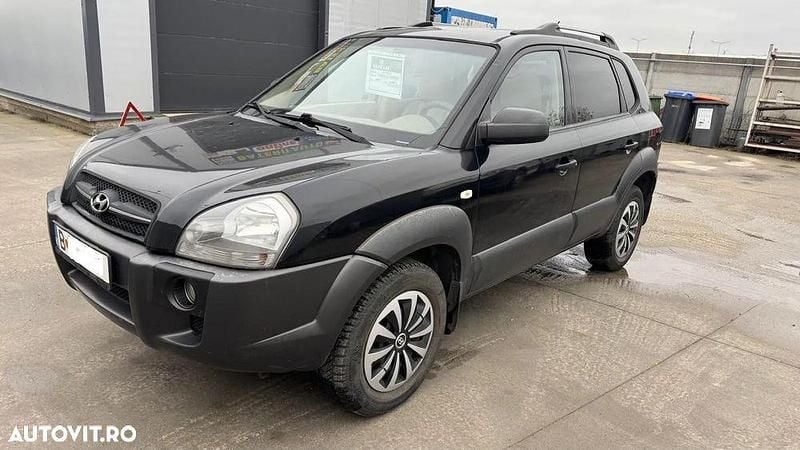Culoarenegru Utilizat 2007 Hyundai Tucson SUV | 2.899 EUR (Puțin scump) - Imagine 1/4