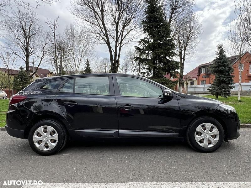 Second-hand Renault Mégane GrandTour Authentique 90 CP (66 kW) 2010 Negru Break