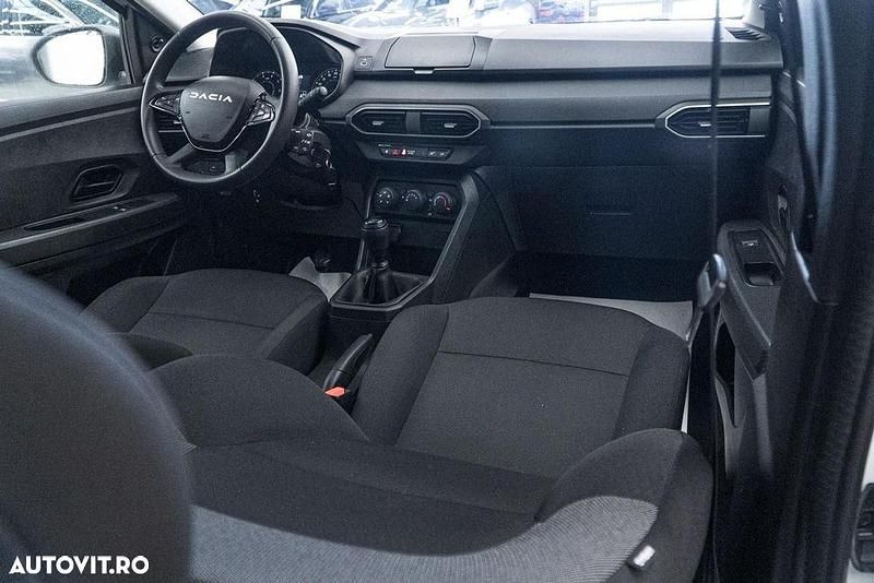 Second-hand Dacia Jogger Comfort 100 CP (73 kW) 2022 Culoarealb Monovolum