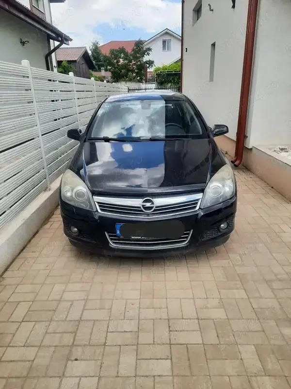 Utilizat 2009 Opel Astra Hatchback | 3.900 EUR (Puțin scump) - Imagine 1/4