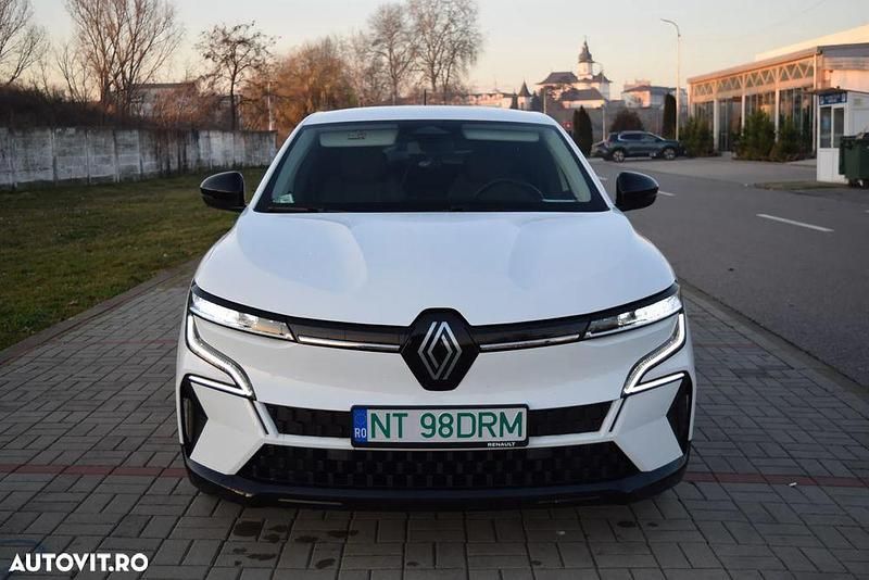 Second-hand Renault Mégane Equilibre 161 kW (220 CP) 2023 Culoarealb SUV