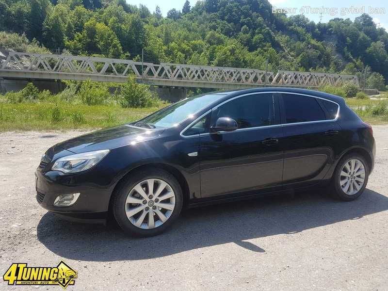 Negru Utilizat 2011 Opel Astra Hatchback | 6.800 EUR (Scump) - Imagine 1/4