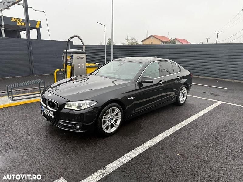Culoarenegru Utilizat 2014 BMW 530 Comfort Edition Berlinǎ | 12.500 EUR (Preț bun) - Imagine 1/4