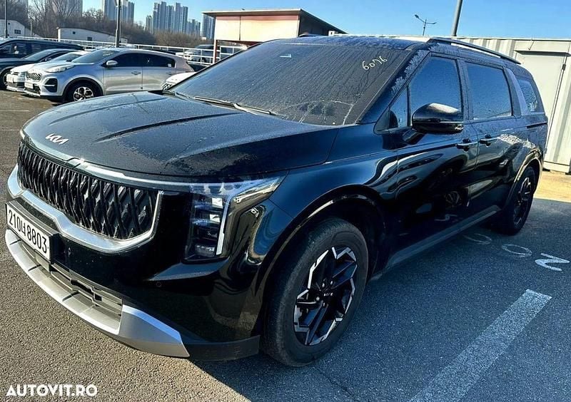 Second-hand Kia Carnival 204 CP (150 kW) 2024 Culoarenegru Monovolum