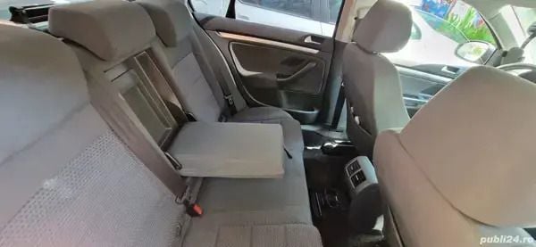 Utilizat 2007 VW Jetta Berlinǎ | 2.900 EUR (Preț OK) - Imagine 1/4