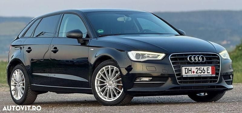 Culoarenegru Utilizat 2014 Audi A3 Sportback S-Line Hatchback | 11.490 EUR (Preț OK) - Imagine 1/4
