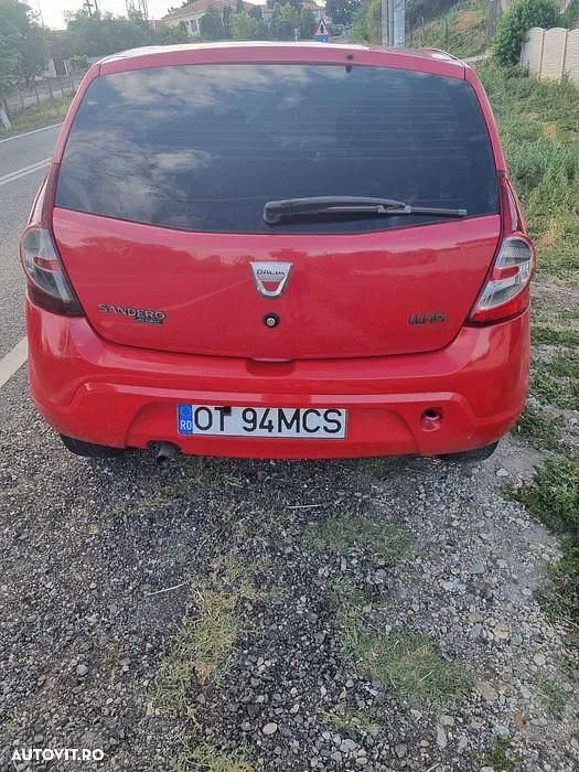 Second-hand Dacia Sandero 75 CP (55 kW) 2009 Culoarerosu Berlinǎ