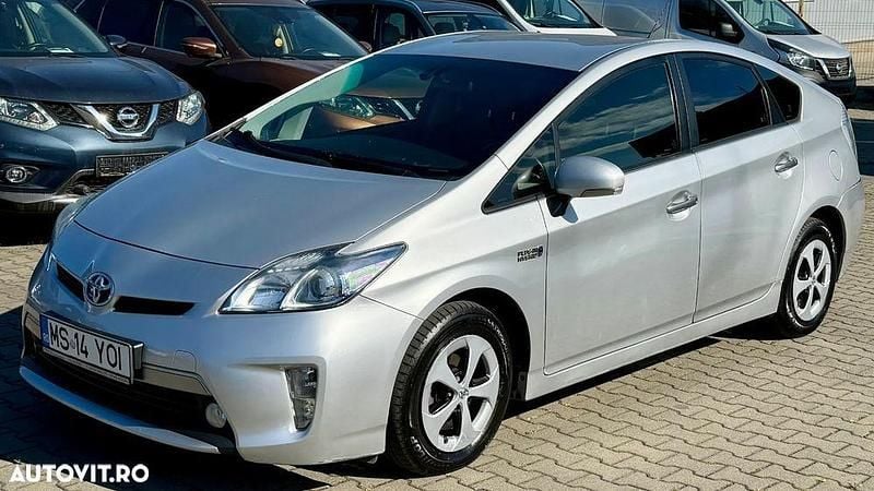 Culoaregri Utilizat 2013 Toyota Prius Hatchback | 7.999 EUR (Super Preț) - Imagine 1/4