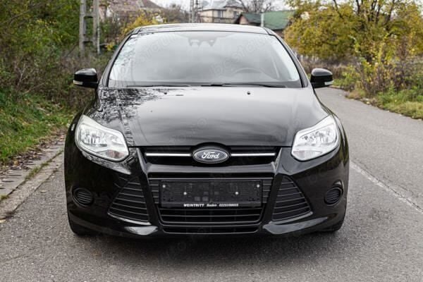 Negru Utilizat 2013 Ford Focus Berlinǎ | 5.750 EUR (Preț OK) - Imagine 1/4