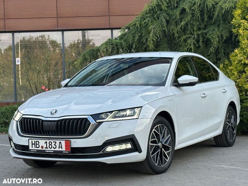 Alb Utilizat 2022 Skoda Octavia Style Berlinǎ | 23.950 EUR - Imagine 1/2