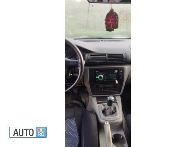 Second-hand VW Passat 136 CP (100 kW) 2001 Gri Break