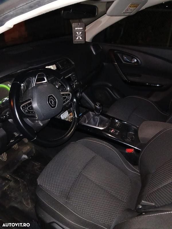 Second-hand Renault Kadjar Zen 130 CP (95 kW) 2016 Culoaregri SUV