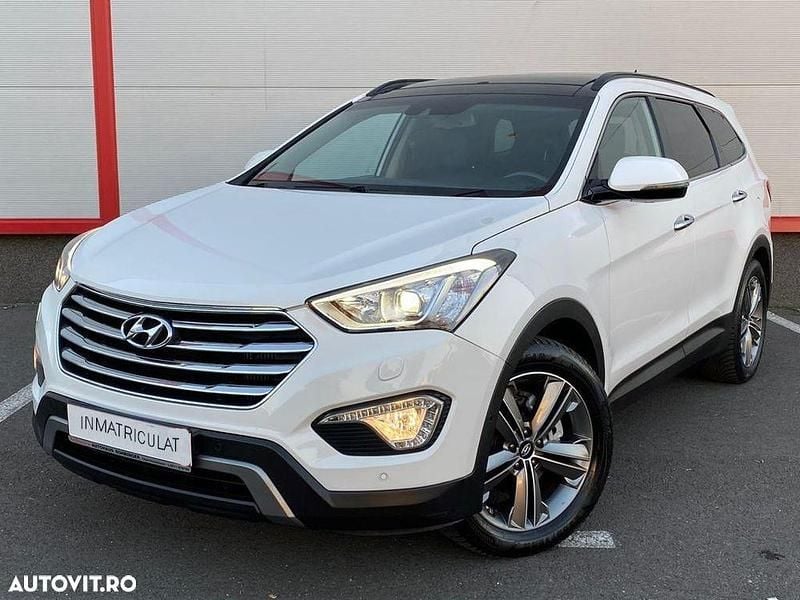 Second-hand Hyundai Grand Santa Fe 197 CP (144 kW) 2014 Culoarealb SUV