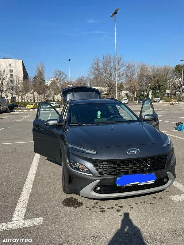 Gri Utilizat 2021 Hyundai Kona SUV | 13.900 EUR (Preț bun) - Imagine 1/4