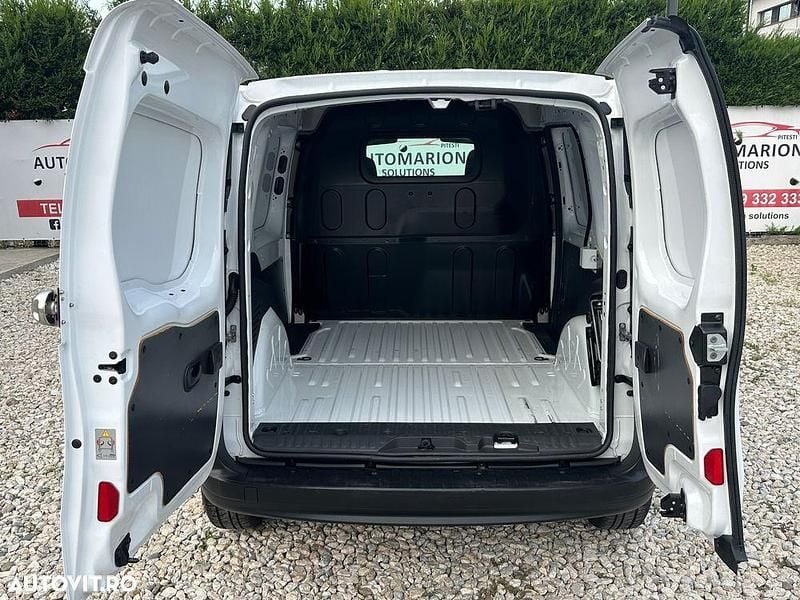 Second-hand Renault Kangoo Expression 86 CP (63 kW) 2022 Culoarealb Monovolum