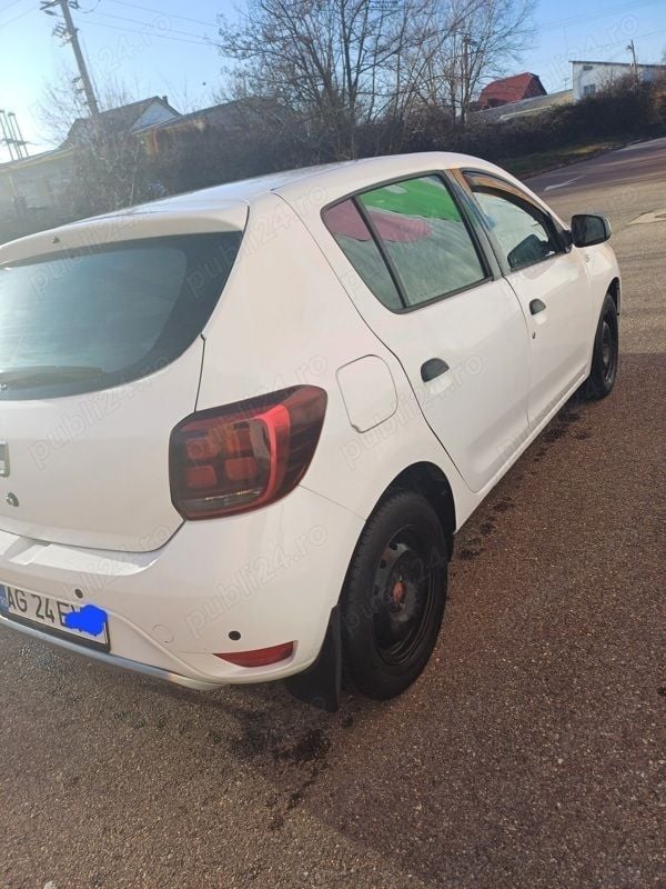 Second-hand Dacia Sandero 75 CP (55 kW) 2018 Alb Hatchback