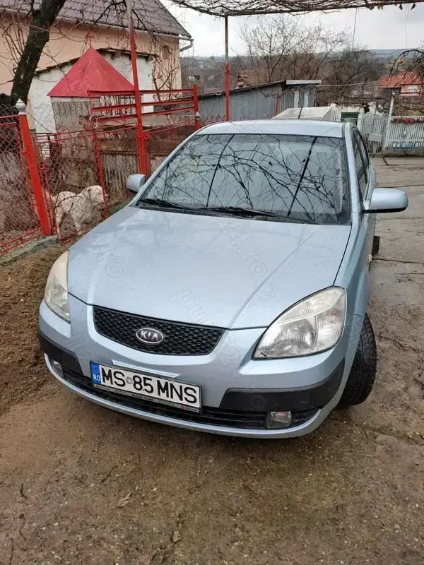 Utilizat 2006 Kia Rio Berlinǎ | 1.950 EUR - Imagine 1/4