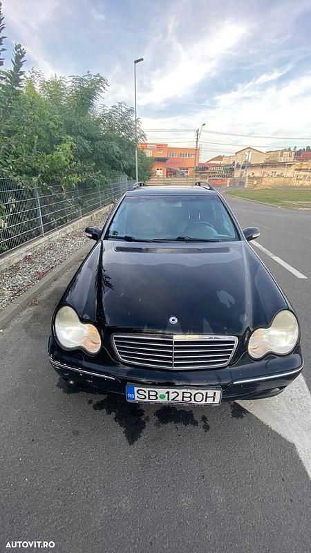 Negru Utilizat 2001 Mercedes C270 Avantgarde Break | 2.500 EUR - Imagine 1/4