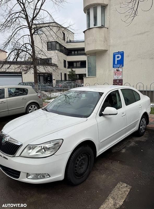 Second-hand Skoda Octavia Elegance 122 CP (89 kW) 2012 Culoarealb Berlinǎ