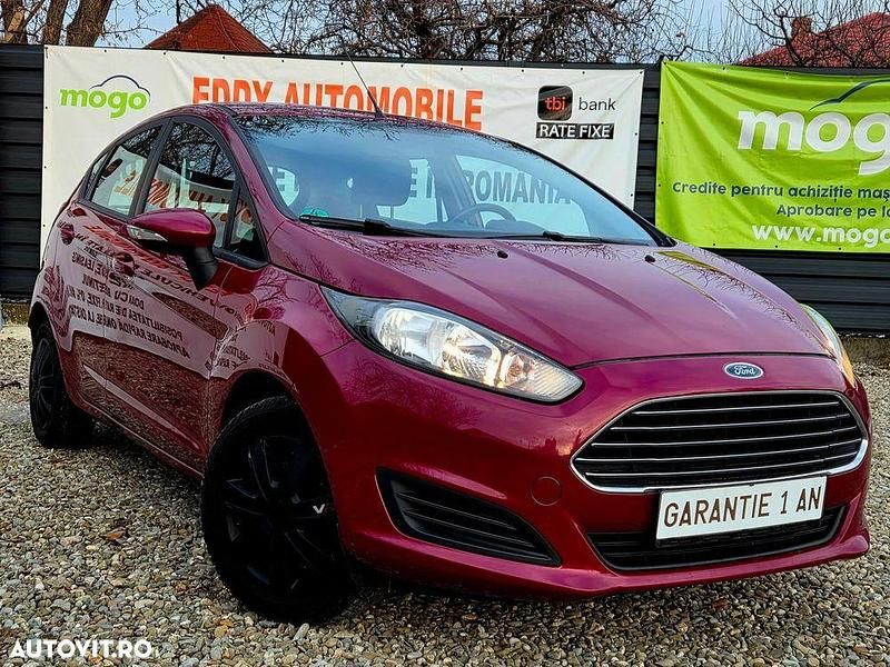 Second-hand Ford Fiesta Ambiente 75 CP (55 kW) 2013 Culoarerosu Hatchback