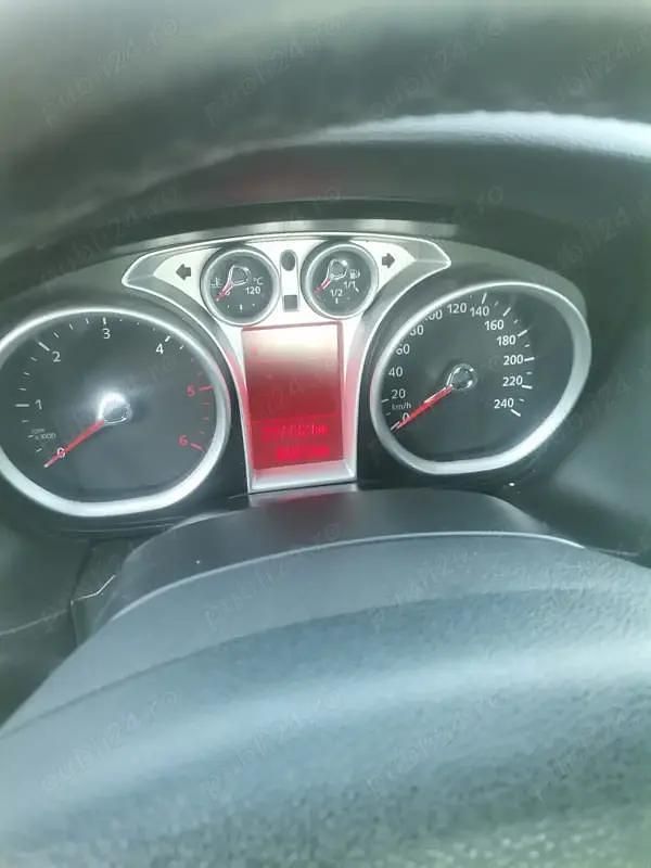 Second-hand Ford Focus 136 CP (100 kW) 2010 Cabrio