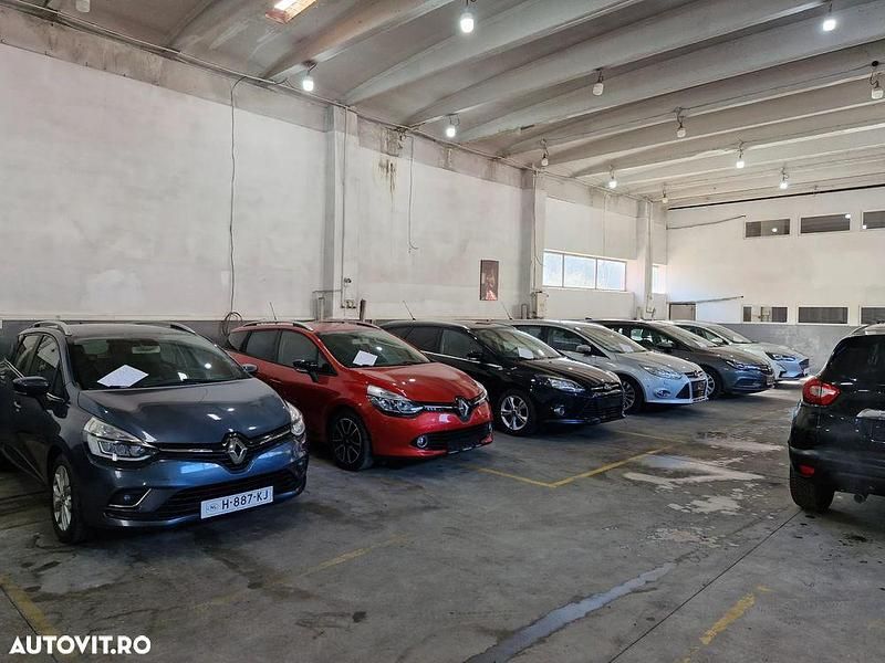 Second-hand Ford S-MAX Trend 160 CP (117 kW) 2012 Culoarealte culori Monovolum