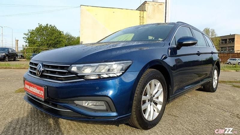 Albastru Utilizat 2021 VW Passat Comfortline Break | 14.550 EUR (Preț bun) - Imagine 1/4