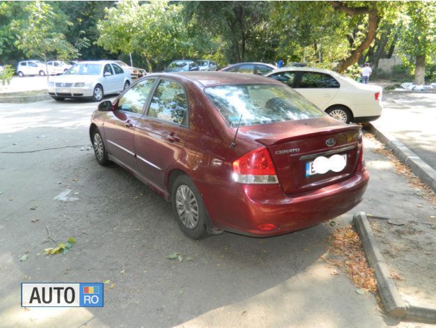 Visiniu Utilizat 2007 Kia Cerato Berlinǎ | 2.200 EUR - Imagine 1/2