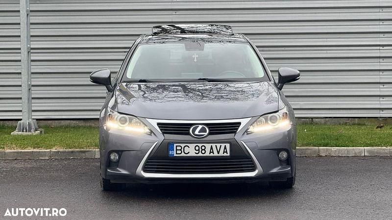 Culoaregri Utilizat 2015 Lexus CT200h Limited Edition Hatchback | 11.990 EUR (Preț OK) - Imagine 1/4