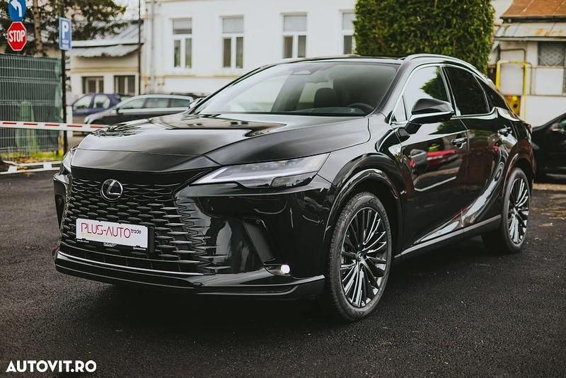 Nouă Lexus RX450h+ E-FOUR 309 CP (227 kW) 2025 Culoarenegru SUV