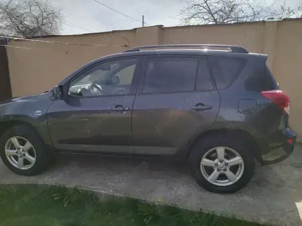Second-hand Toyota RAV4 136 CP (100 kW) 2007 SUV