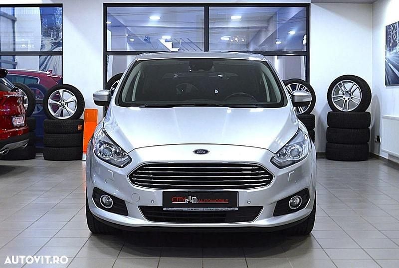 Second-hand Ford S-MAX Titanium 190 CP (139 kW) 2019 Culoareargint Monovolum