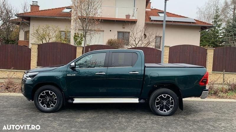 Second-hand Toyota HiLux Edition 204 CP (150 kW) 2021 Culoareverde Pickup