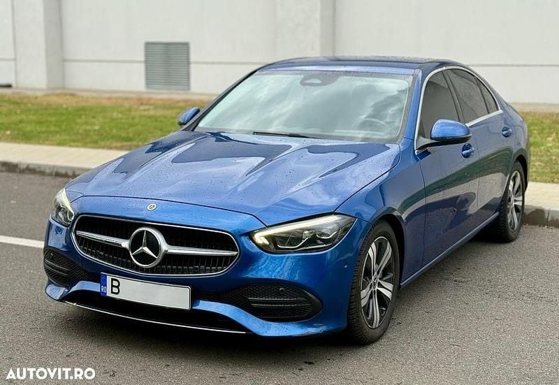 Culoarealbastru Utilizat 2022 Mercedes C200 Berlinǎ | 24.850 EUR (Preț bun) - Imagine 1/4