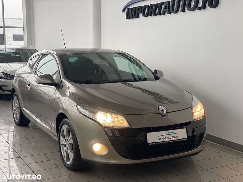 Bej Utilizat 2011 Renault Mégane Coupé Coupe | 4.250 EUR - Imagine 1/4