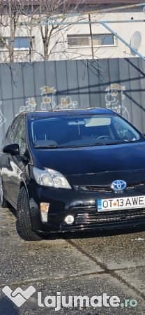 Second-hand Toyota Prius 2012 Hatchback