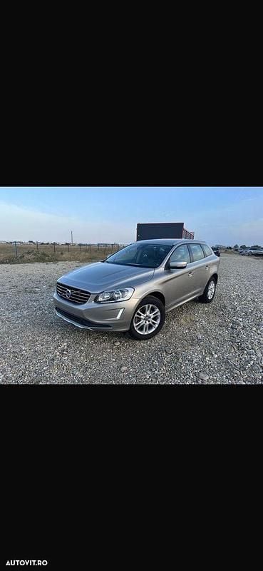 Culoaremaro Utilizat 2015 Volvo XC60 Summum SUV | 13.750 EUR (Super Preț) - Imagine 1/4