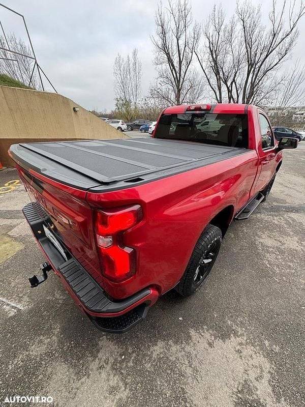 Second-hand Chevrolet Silverado 360 CP (264 kW) 2021 Culoarerosu SUV