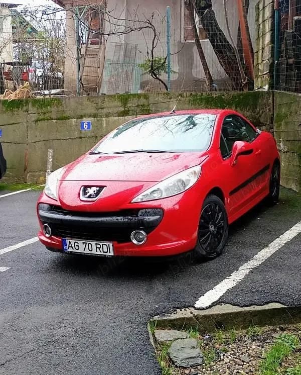 Rosu Utilizat 2008 Peugeot 207 CC Cabrio | 3.300 EUR - Imagine 1/4