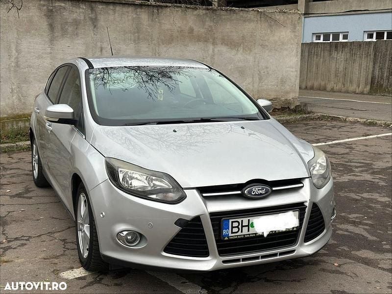 Culoaregri Utilizat 2011 Ford Focus Titanium Hatchback | 6.100 EUR (Puțin scump) - Imagine 1/4