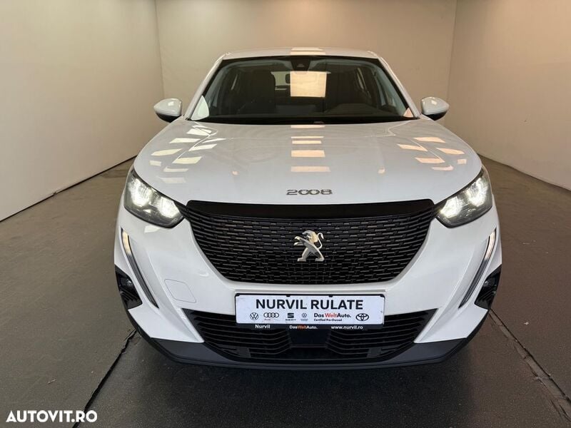 Alb Utilizat 2021 Peugeot 2008 Active SUV | 11.722 EUR (Preț bun) - Imagine 1/4