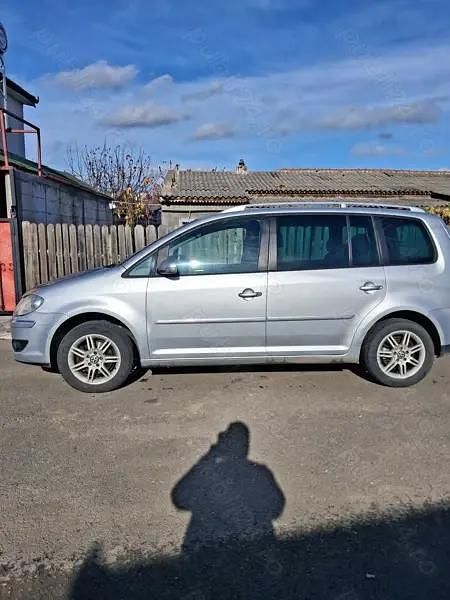 Second-hand VW Touran 140 CP (102 kW) 2008 Monovolum