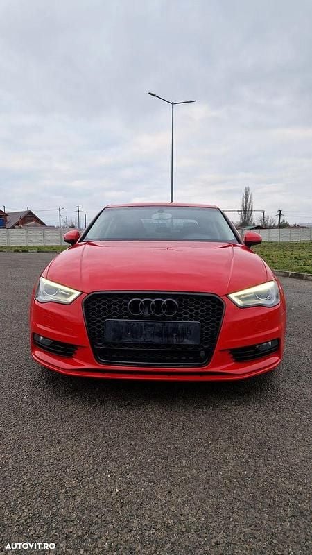 Second-hand Audi A3 Comfort 140 CP (102 kW) 2014 Culoarerosu Berlinǎ