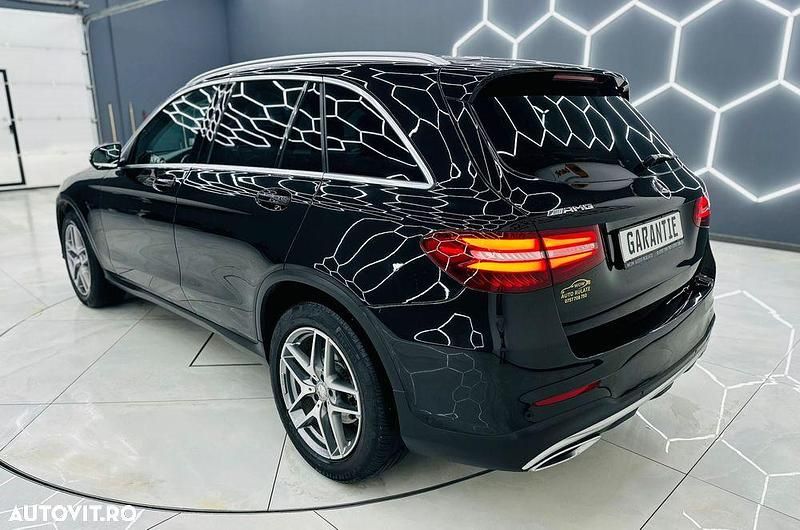 Second-hand Mercedes GLC250 Exclusive 204 CP (150 kW) 2016 Culoarenegru SUV