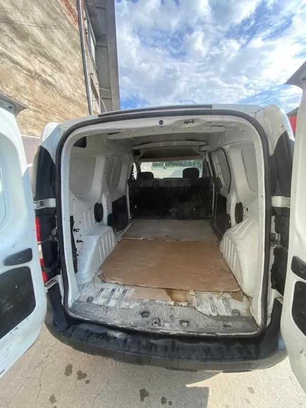 Second-hand Dacia Dokker 75 CP (55 kW) 2016 Alb Monovolum