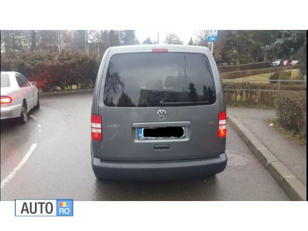 Second-hand VW Caddy 101 CP (74 kW) 2011 Gri Monovolum