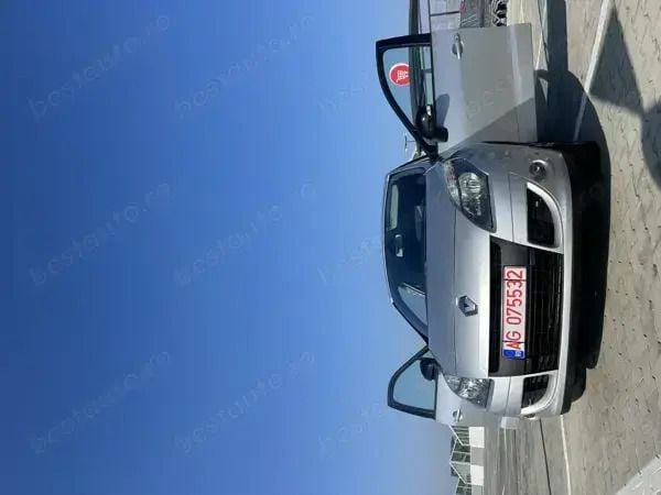 Utilizat 2011 Renault Scénic III Monovolum | 3.850 EUR (Preț OK) - Imagine 1/4